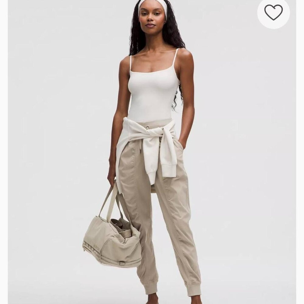 Lululemon sweatpants jogger in tan (warm ash grey)